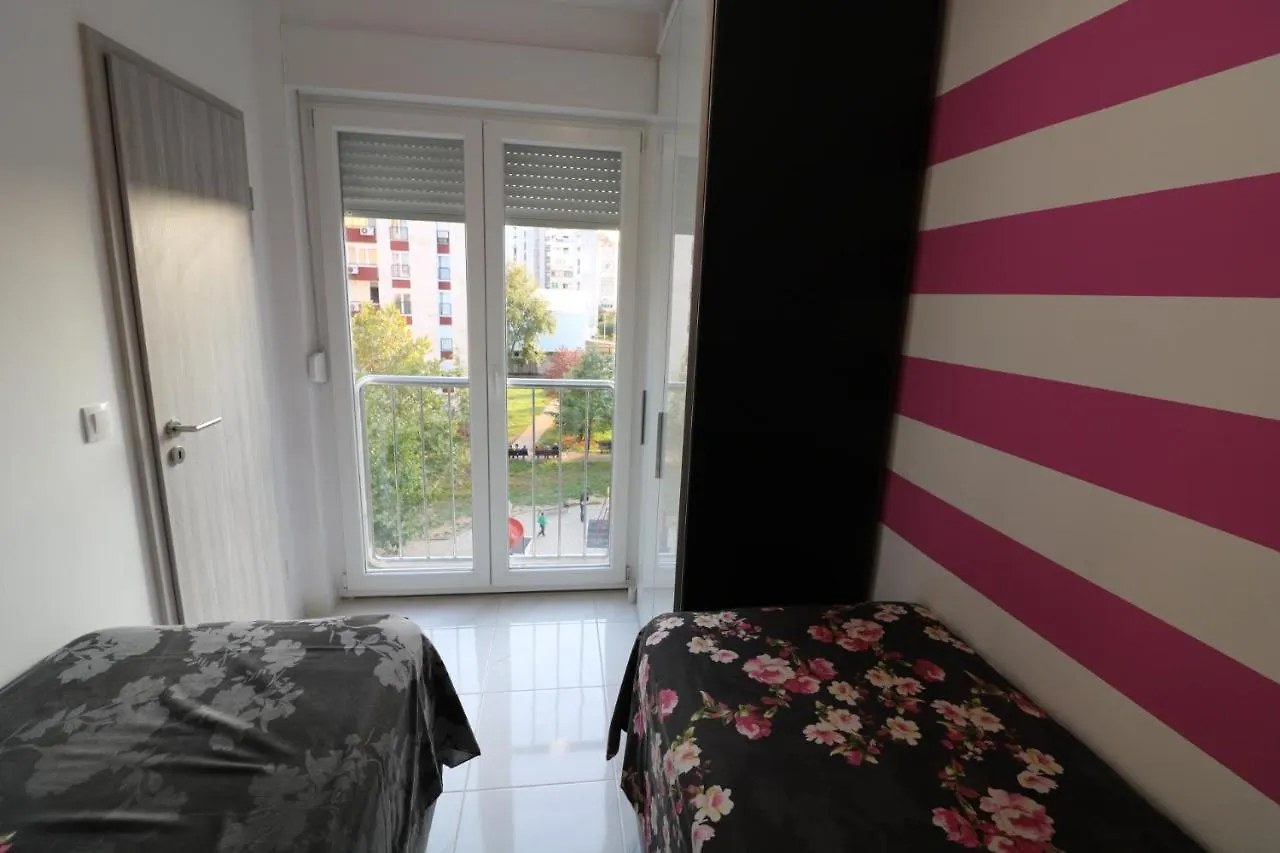 Sneky Apartment Pula 0*,  Croatia