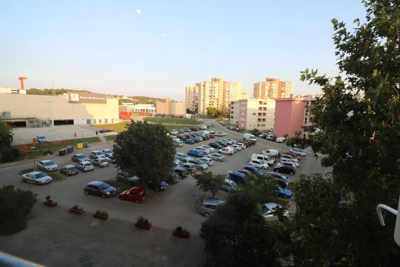 Sneky Apartment Pula Croatia